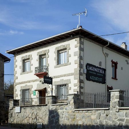 Casa Rural Lagun Etxea Pobes Esterno foto