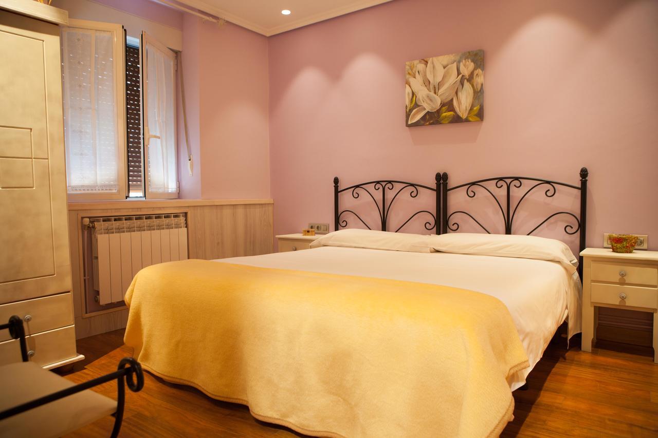 Casa Rural Lagun Etxea Pobes Esterno foto
